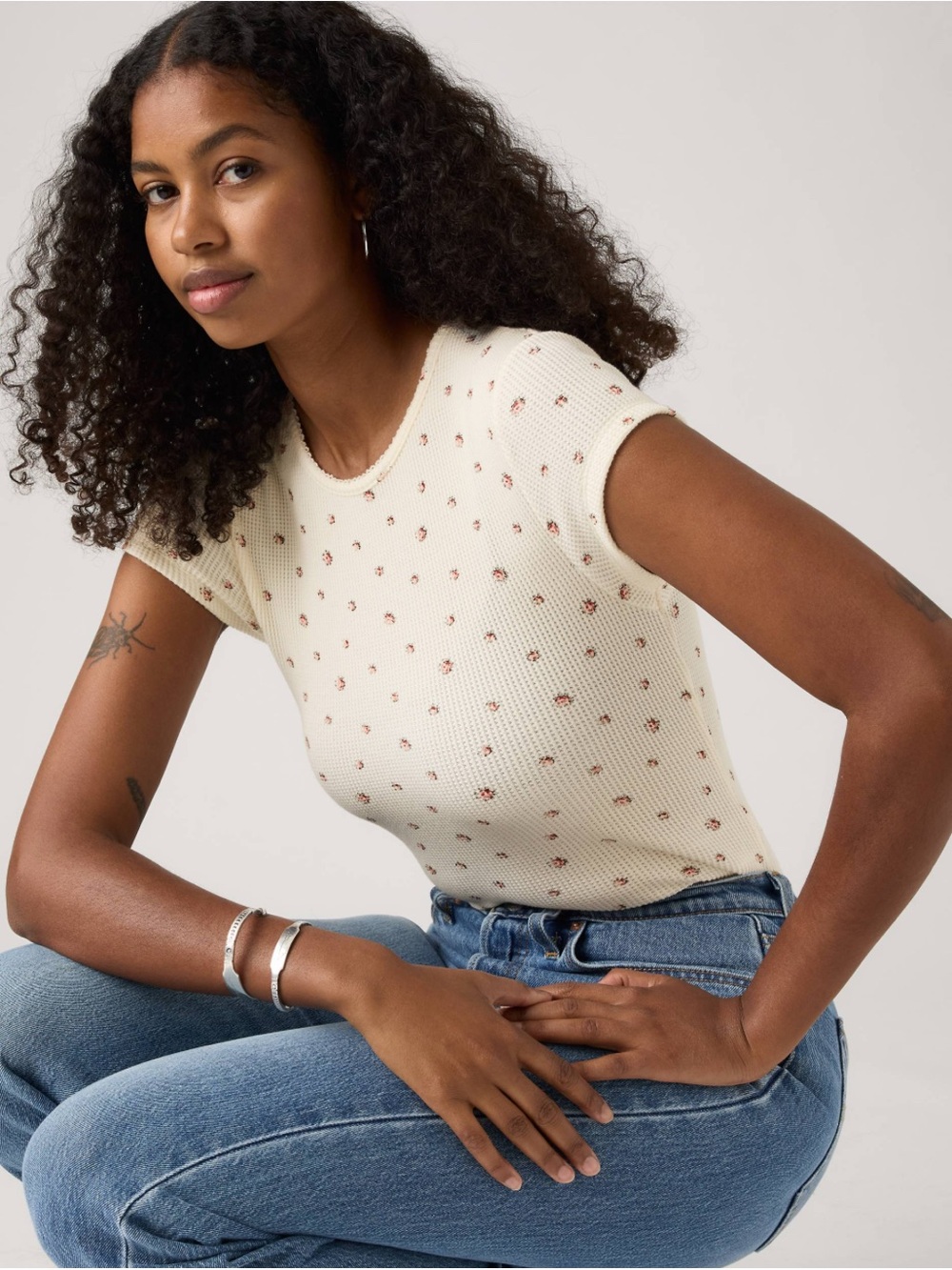 Short-Sleeve Waffle Tee in Cream with Micro Floral Print